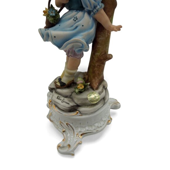 VIERTASCA Capodimonte Girl Figurine and Tree Floral Decor Italy Vintage - Picture 9 of 12